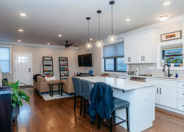 Property at 1933 S May St Unit 1R, Chicago, IL, 60608, 3 beds, 2.5 baths, [object Object]