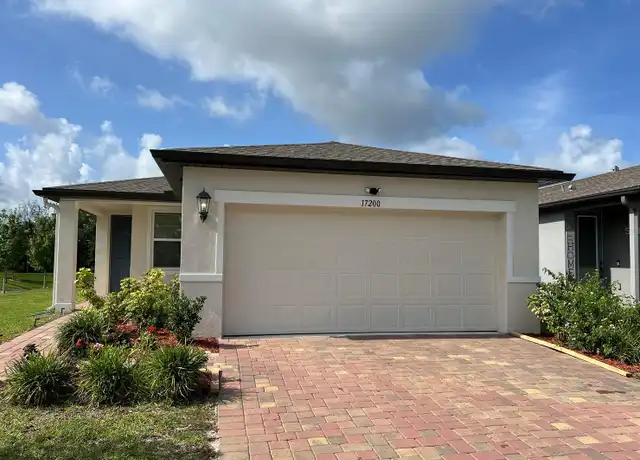 Property at 17200 Cagan Crossings Blvd, Clermont, FL, 34714, 4 beds, 2 baths, [object Object]