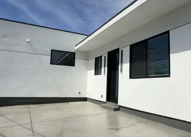 Property at 16512 San Fernando Mission Blvd, Granada Hills, CA, 91344, 2 beds, 2 baths, [object Object]