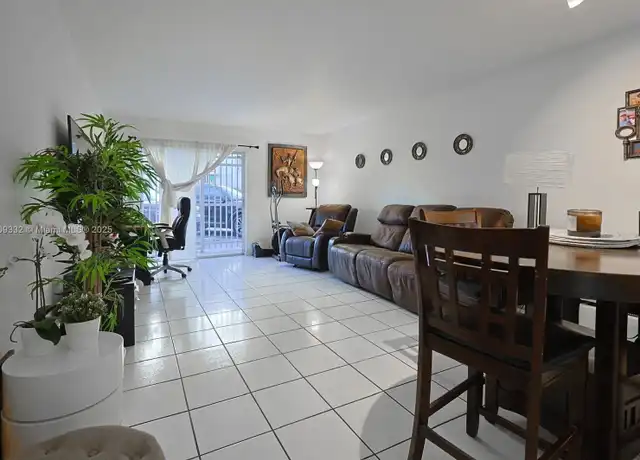 Property at 2730 W 76th St #104, Hialeah, FL, 33016, 2 beds, 1 bath, [object Object]