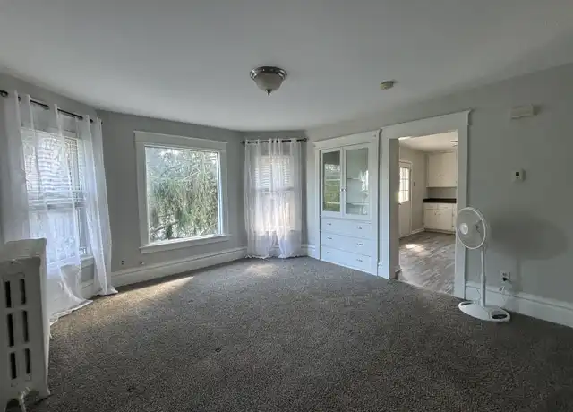 Property at 661 N Wisconsin St Unit 661 N Wisconsin, Port Washington, WI, 53074, 2 beds, 1 bath, [object Object]