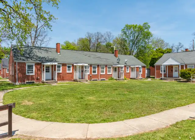 Property at 1900 Colonial Village Ln, Dayton, OH, 45406, 1 bed, 1 bath, [object Object]