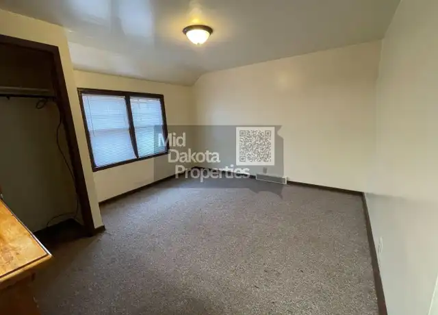 Property at 135 E 2nd Ave Unit 8, Mitchell, SD, 57301, 1 bed, 1 bath, [object Object]