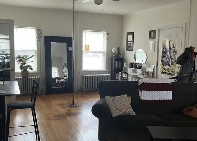 Property at 240 W Lakelawn Pl Unit 2, Madison, WI, 53703, 1 bed, 1 bath, [object Object]