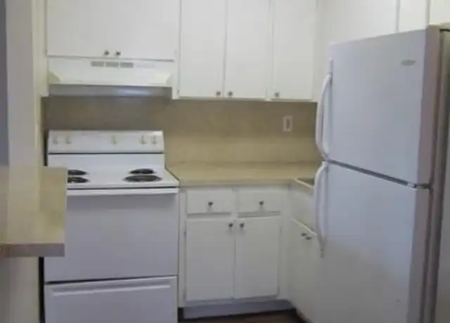Property at 12 NE 188th St, Miami, FL, 33179, 1 bed, 1 bath, [object Object]