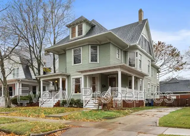 Property at 1814 College Ave, Racine, WI, 53403, 3 beds, 1 bath, [object Object]