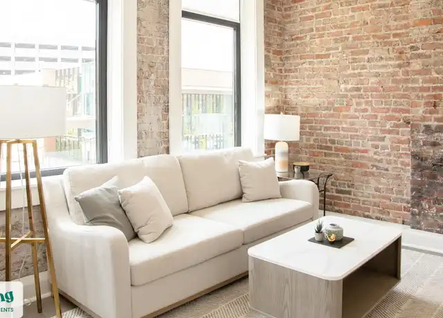 Property at 425 20th St S Unit 211579035, Birmingham, AL, 35294, 1 bed, 1 bath, [object Object]