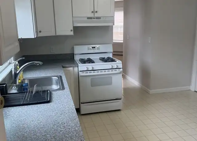 Property at 44 Spring St Unit 3, Malden, MA, 02148, 1 bed, 1 bath, [object Object]