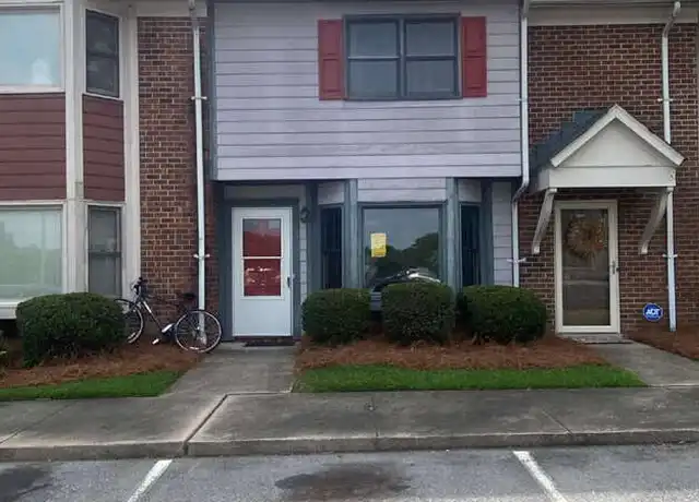 Property at 319 Saint Andrews Dr Unit I, Greenville, NC, 27834, 2 beds, 1.5 baths, [object Object]