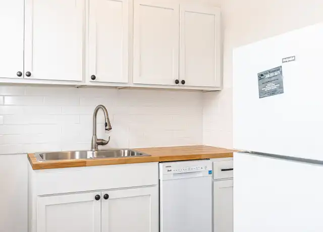 Property at 120 Glynn Ct, Detroit, MI, 48202, 1-2 bed, 0-1 baths, [object Object]