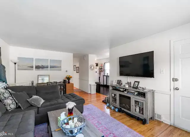 Property at 410 W Jefferson St Unit A, Media, PA, 19063, 2 beds, 1 bath, [object Object]