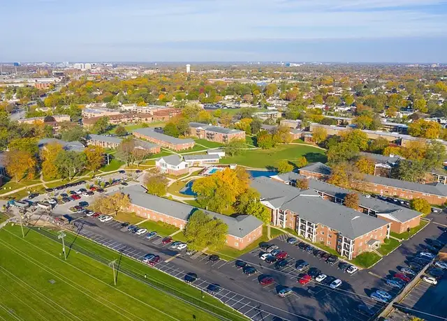 Photo of 1958 W Algonquin Rd, Mount Prospect, IL 60056