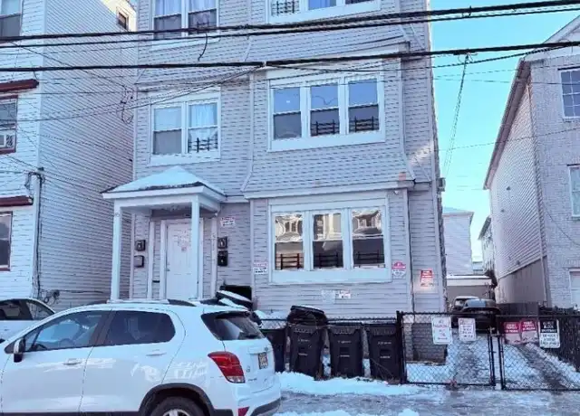Property at 46 Tillinghast St Unit 3, Newark, NJ, 07108, 3 beds, 1 bath, [object Object]