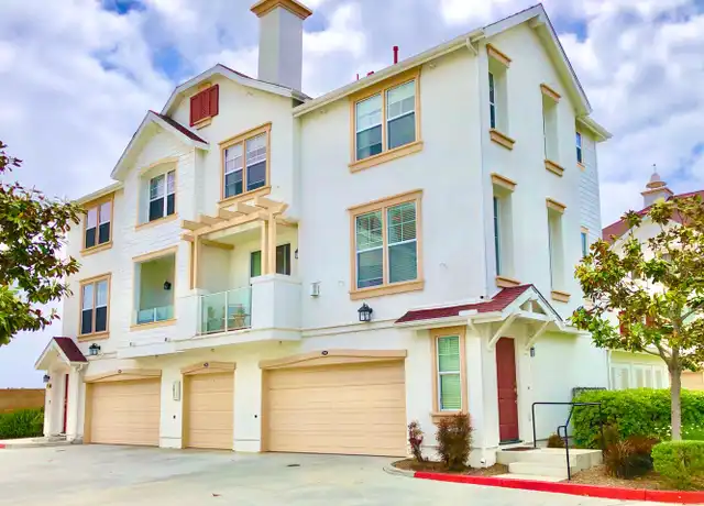 Property at 820 Harbor Cliff Way, Oceanside, CA, 92054, 2 beds, 2.5 baths, [object Object]