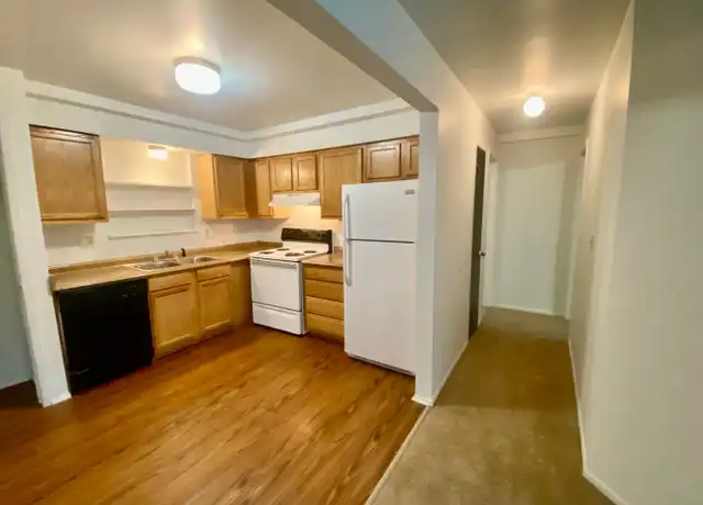 Property at 1100 W Michigan Ave Unit 11, Ypsilanti, MI, 48197, 1 bed, 1 bath, [object Object]