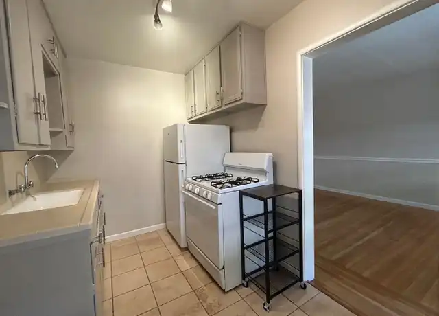 Property at 2323 H St Unit 9a, Sacramento, CA, 95816, 1 bed, 1 bath, [object Object]
