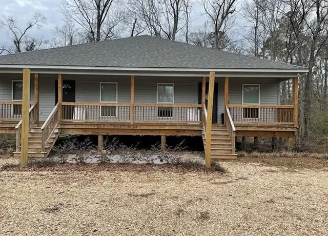 Property at 704 Phoenix Sq Unit B, Hammond, LA, 70403, 3 beds, 2 baths, [object Object]