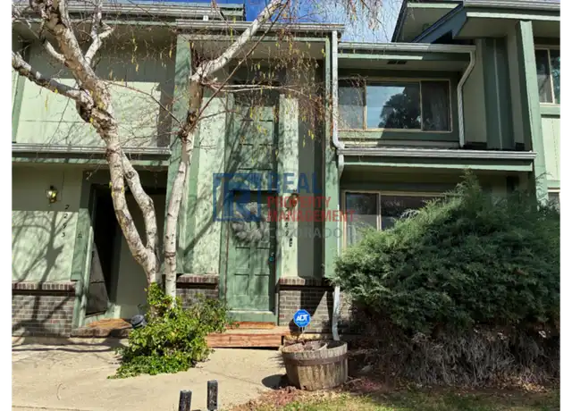 Property at 2289 S Oswego Way, Aurora, CO, 80014, 3 beds, 2 baths, [object Object]
