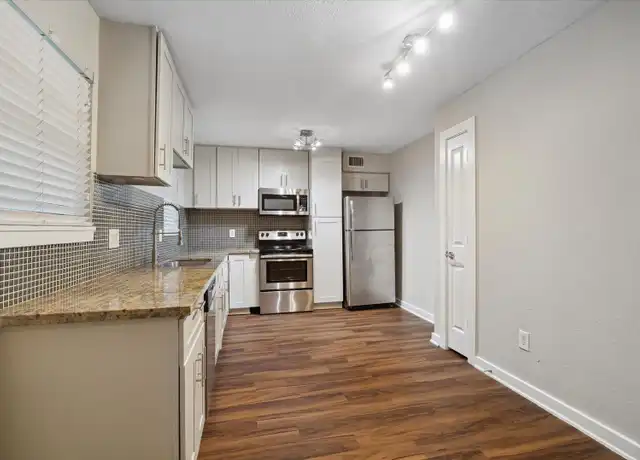 Property at 524 Heights Blvd Unit 2, Houston, TX, 77007, 2 beds, 1 bath, [object Object]