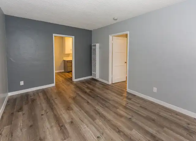 Property at 1430 Chestnut Ave Unit 11, Long Beach, CA, 90813, 1 bed, 1 bath, [object Object]