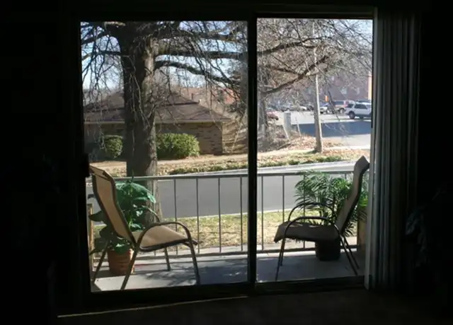 Property at The Oaks Apartments - 2333 Ridge Ct, Lawrence, KS, 66046, 1 bed, 1 bath, [object Object]