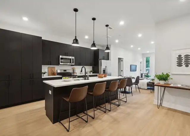Property at The Royale - 6910 Ridge Ave, Philadelphia, PA, 19128, 2 beds, 1-2 bath, [object Object]