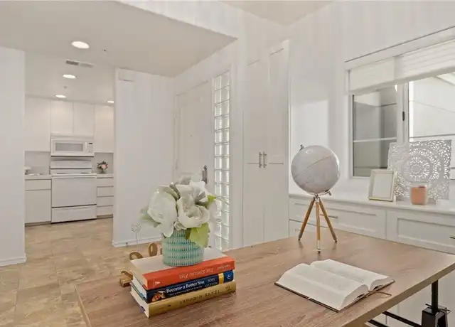 Property at 2233 Martin #315, Irvine, CA, 92612, 1 bed, 1 bath, [object Object]
