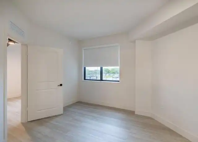 Property at 18412 Homestead Ave, Miami, FL, 33157, 1 bed, 1 bath, [object Object]