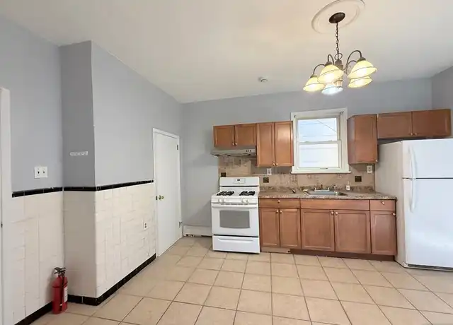 Property at 122 Cross St Apt 2, Harrison, NJ, 07029, 2 beds, 1 bath, [object Object]