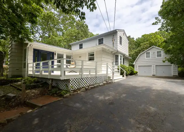 Property at 10 Columbine Ave N, Hampton Bays, NY, 11946, 4 beds, 2 baths, [object Object]