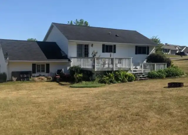Property at 134 Barbara Ann Dr, Reedsburg, WI, 53959, 4 beds, 2 baths, [object Object]