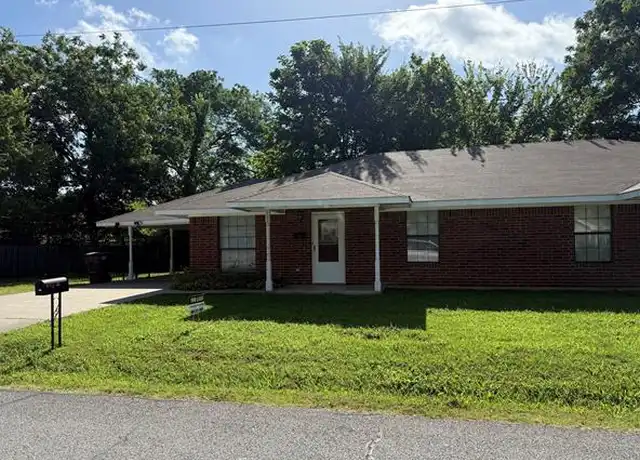Property at 602 Cedar St, Bonham, TX, 75418, 2 beds, 1 bath, [object Object]