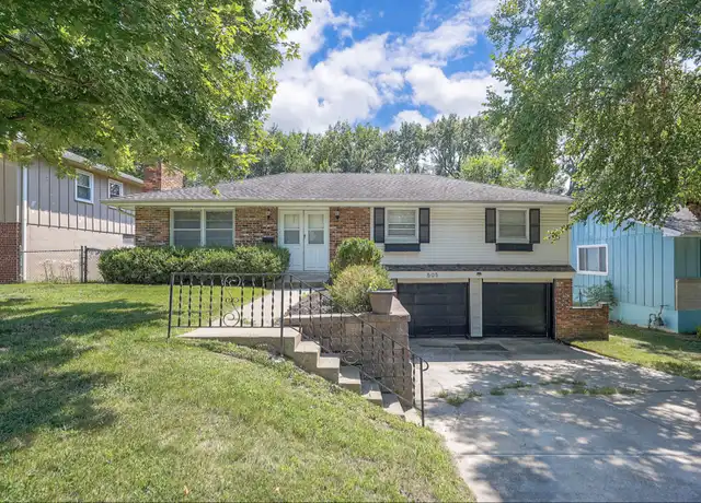 Property at 505 E 90th Ter, Kansas City, MO, 64131, 3 beds, 2.5 baths, [object Object]