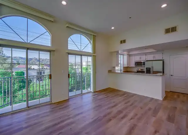 Property at 8888 LUXURY RESIDENCES - 8888 W 3rd St, Los Angeles, CA, 90048, 1 bed, 1 bath, [object Object]