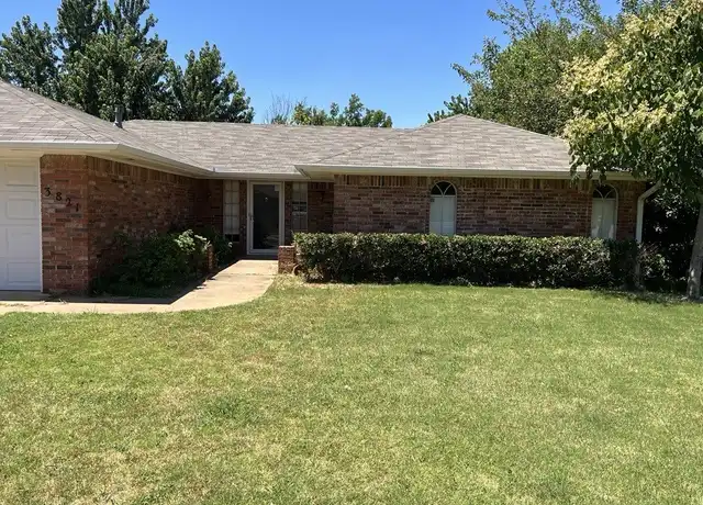 Property at 3821 Meadow Ln, Edmond, OK, 73013, 3 beds, 2 baths, [object Object]