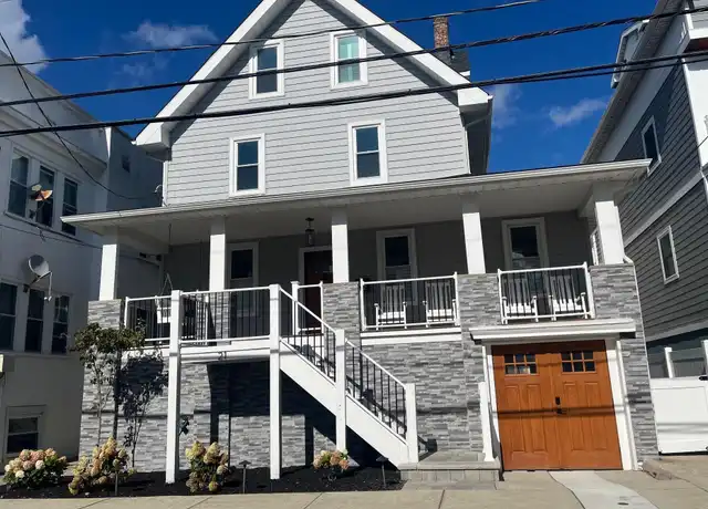 Property at 21 S Vassar Sq, Ventnor City, NJ, 08406, 6 beds, 2.5 baths, [object Object]