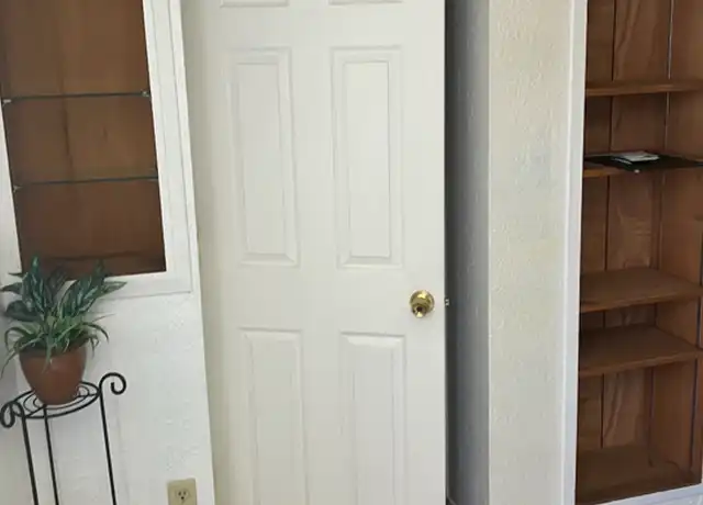 Property at 21 B Del Mar Ave Unit B, Chula Vista, CA, 91910, 1 bed, 1 bath, [object Object]
