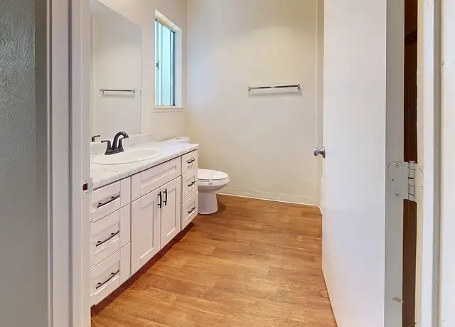 Photo of 2290 N Main St, Salinas, CA 93906