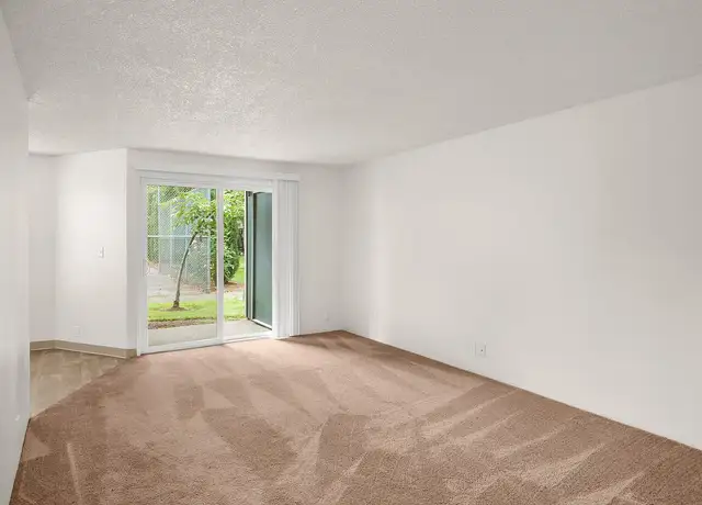 Photo of 506 W Centennial Blvd, Springfield, OR 97477