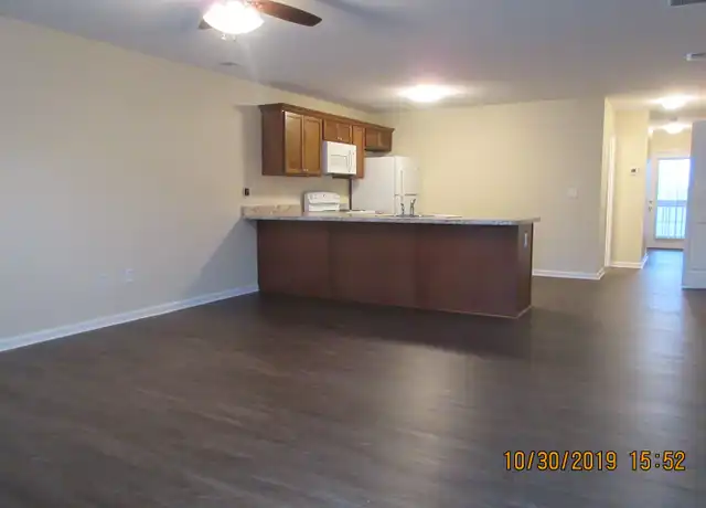 Property at 1755 Galbraith Rd Unit 515, Frankfort, KY, 40601, 2 beds, 2 baths, [object Object]