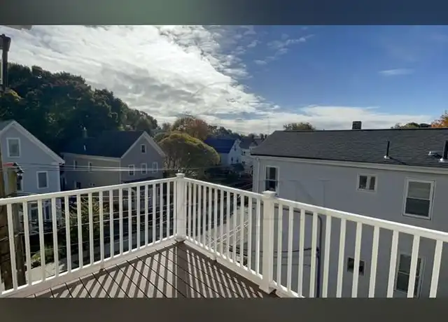 Property at 2 Aberdeen Rd Unit 2, Somerville, MA, 02144, 3 beds, 2 baths, [object Object]