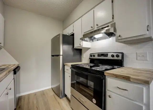 Property at 6505 Fresno St Apt 12, Fort Smith, AR, 72903, 2 beds, 1 bath, [object Object]