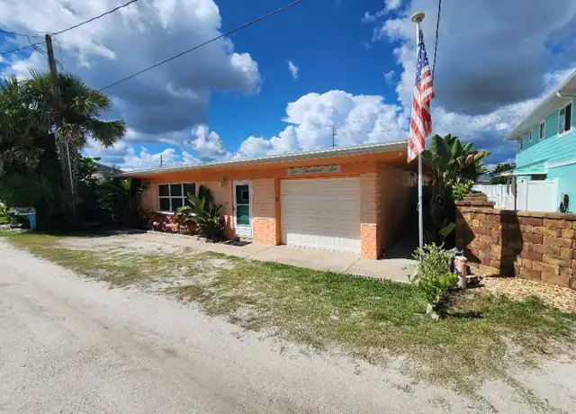Property at 2006 Hill St, New Smyrna Beach, FL, 32169, 2 beds, 1 bath, [object Object]