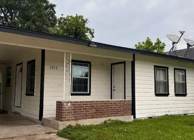 Property at 1033 Grant St, Beaumont, TX, 77701, 3 beds, 2 baths, [object Object]