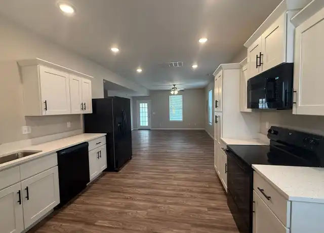 Property at 327 S Florence Ave Unit B, Springfield, MO, 65806, 4 beds, 4 baths, [object Object]
