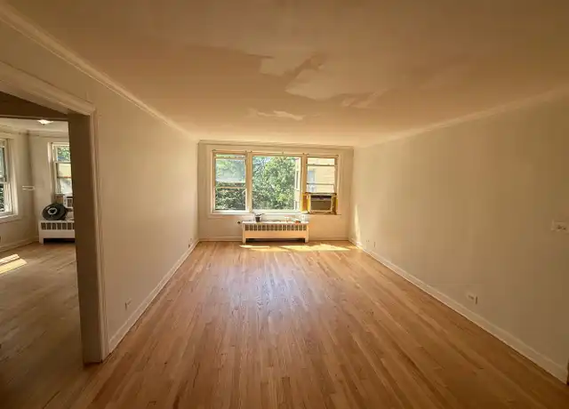 Property at 2950 W Arthur Ave Unit 2950-3S, Chicago, IL, 60645, 2 beds, 1 bath, [object Object]