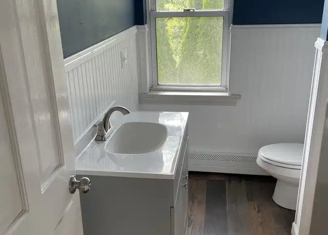 Property at 85 Linwood St Unit 2, Uxbridge, MA, 01569, 2 beds, 1 bath, [object Object]