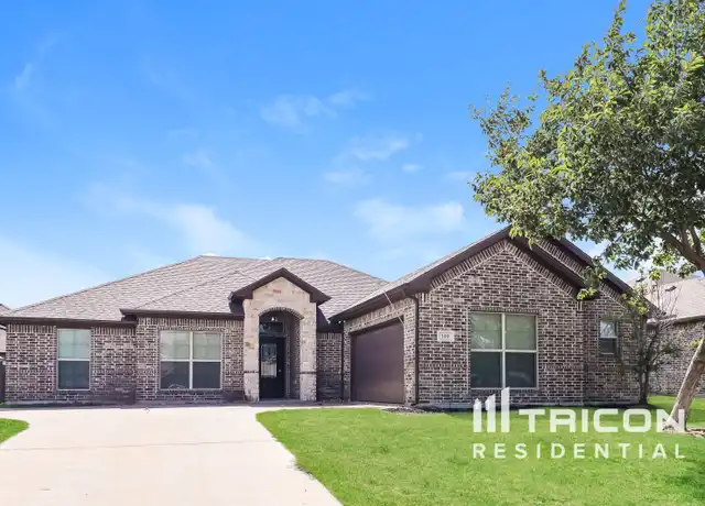 Property at 109 Cambridge St, Waxahachie, TX, 75165, 3 beds, 2 baths, [object Object]