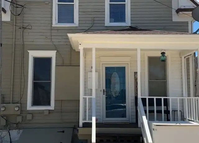 Property at 620 1st Ave NW, Cedar Rapids, IA, 52405, 2 beds, 1 bath, [object Object]