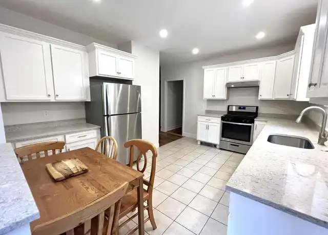 Property at 26 Lowden Ave Unit 1, Somerville, MA, 02144, 5 beds, 2 baths, [object Object]